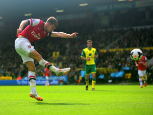 Norwich-v-Arsenal-Aaron-Ramsey-scores_3139758