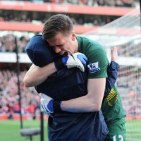 Dutchmen, Young Guns, Profits, Szczesny, Injuries, Reyes, Internationals + Liverpool Preview & Lineups